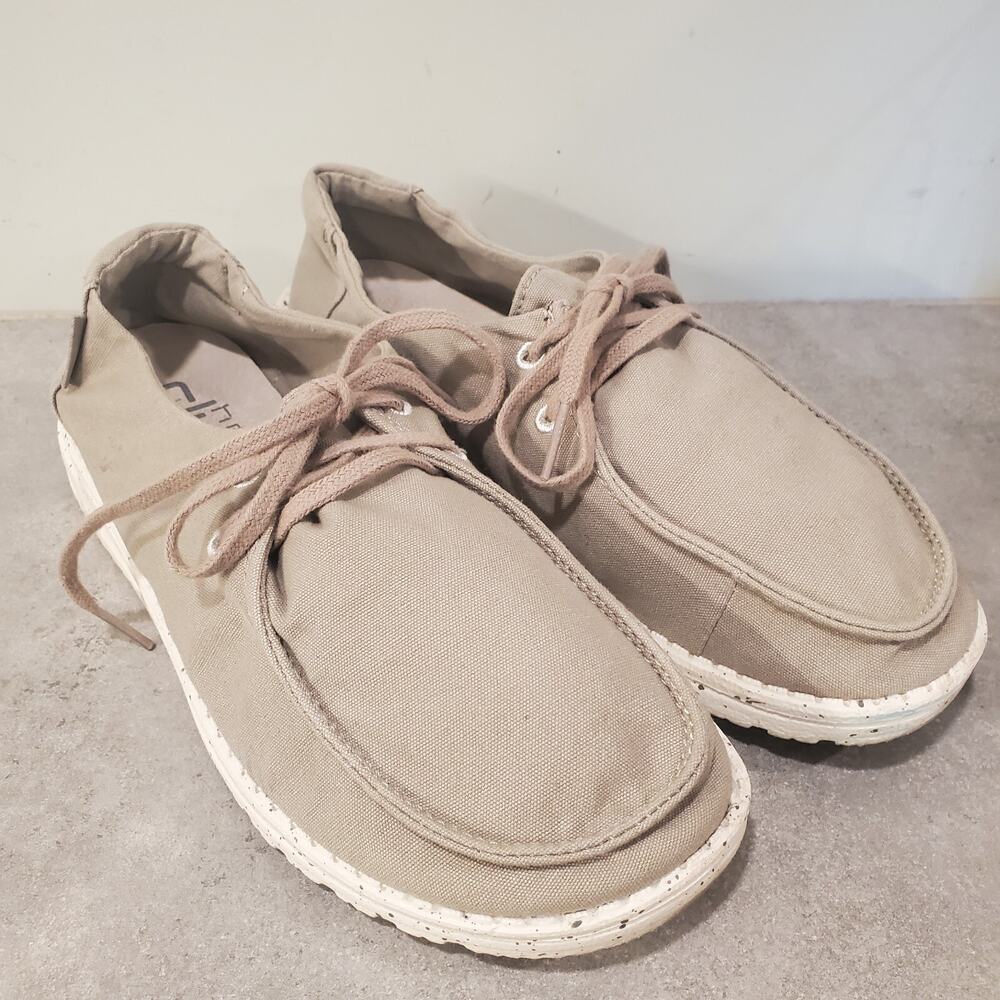 Hey Dude Wendy Women’s Slip On Canvas Shoes Size 8 Gray Taupe EUC